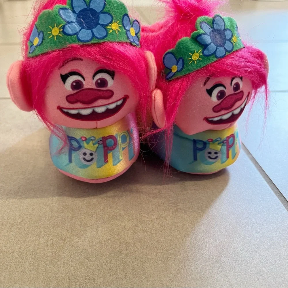 Dreamworks Trolls Poppy Pink Girl Slippers Toddler Size 5-6